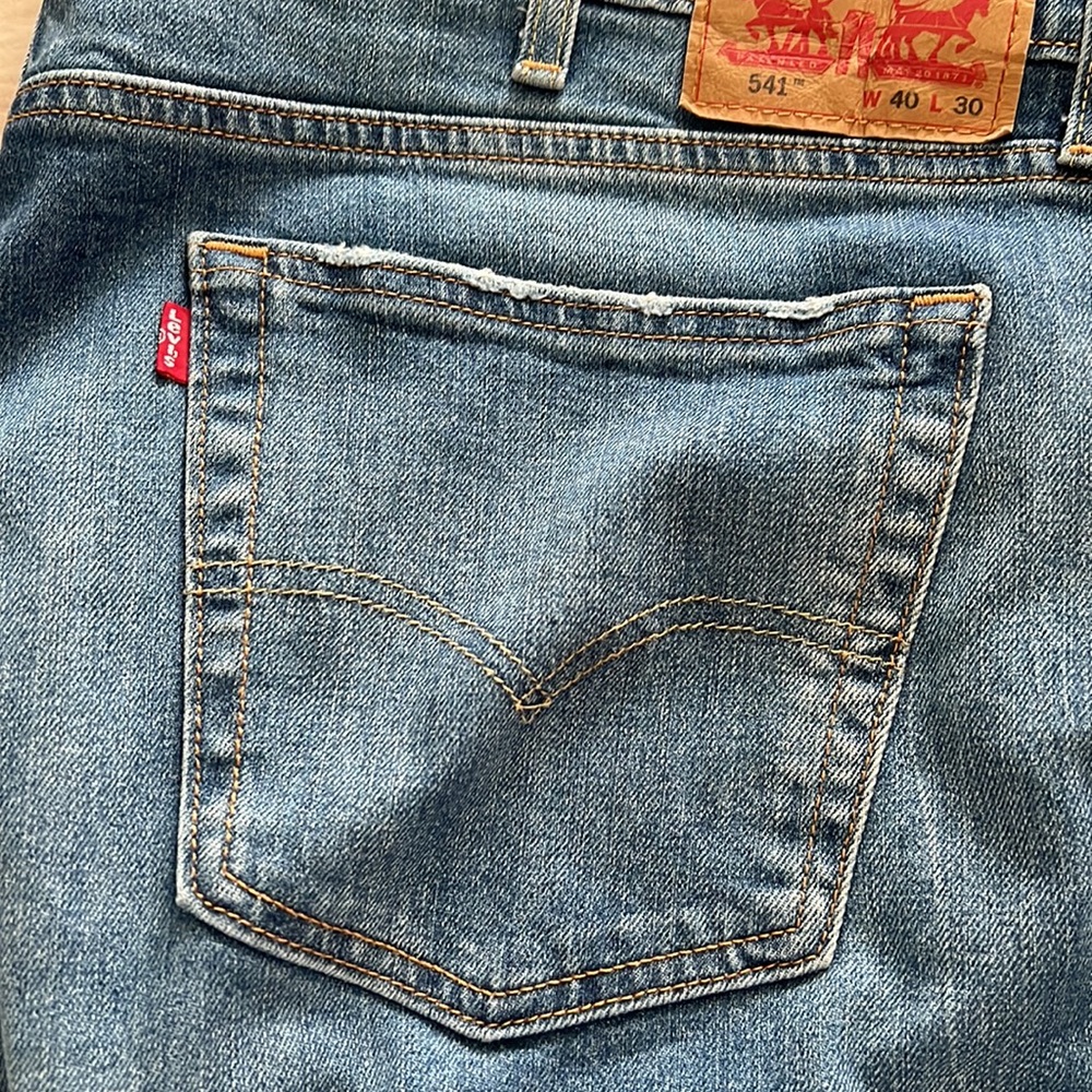 Mens Levi’s - Picture 2 of 3